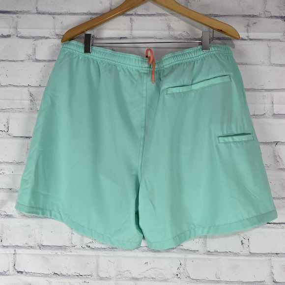 Huk Swim Trunks Men's Size XXL Lined Elastic Waist 6" Inseam Beach Fishing - Picture 2 of 11